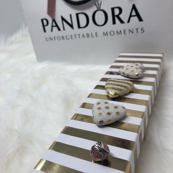 Pandora Heart Enamel Charm - Picture 1 of 3